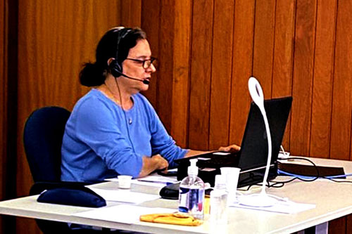 Foto: Pesquisadora Marisa Padula durante curso on-line oferecido em 2020 (Crédito: Cetea/Ital)